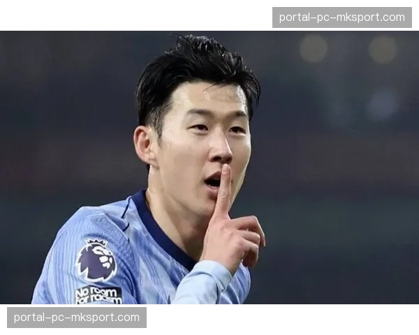 孙兴慜打入热刺生涯第150球,看台上父亲起立鼓掌眼眶湿润 孙兴慜打入热刺生涯第150球,看台上父亲起立鼓掌眼眶湿润